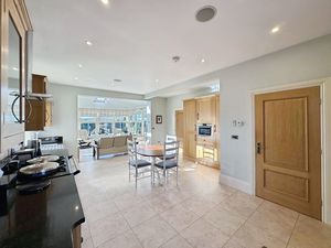 Photo 27- click for photo gallery